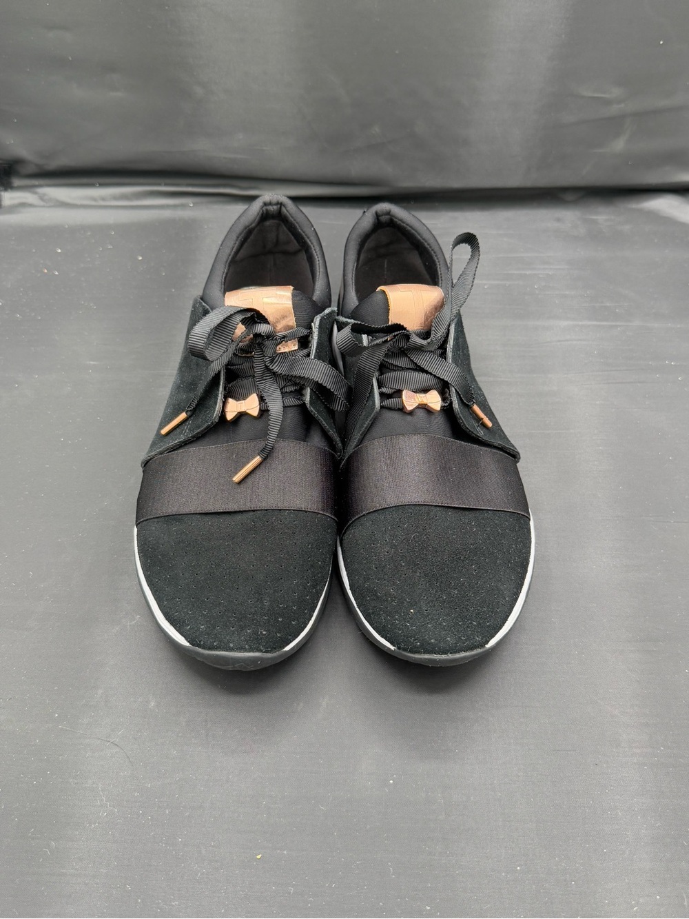 Ted Baker Black Suede Rose Gold Bow Cepap Sneaker Coquette Whimsigoth Sz 8.5 - Picture 2 of 12